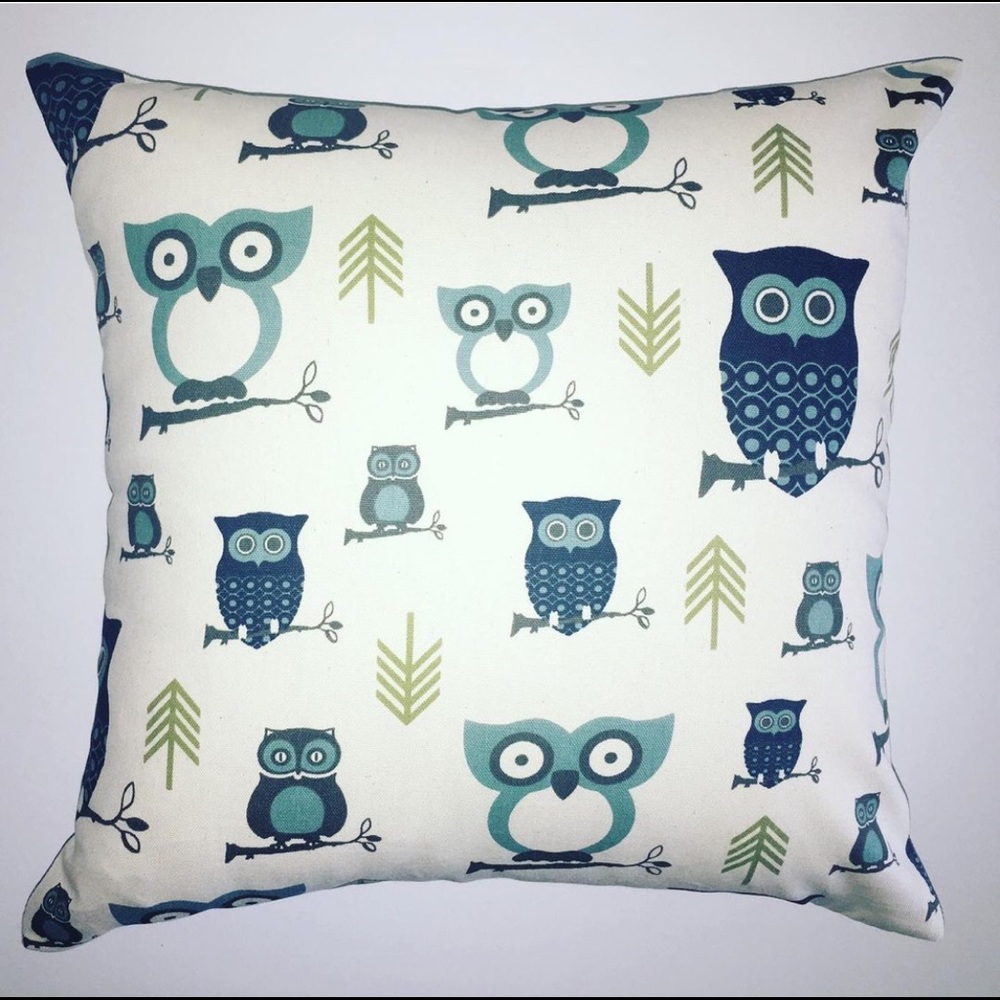 CasaMia Adorable Owl for kids rooms
